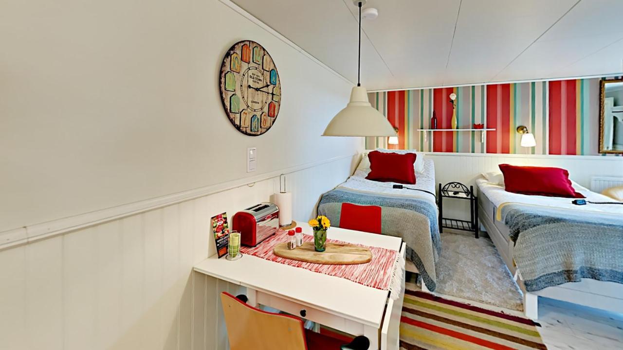 Woodstock B & B Studios Bålsta Eksteriør bilde